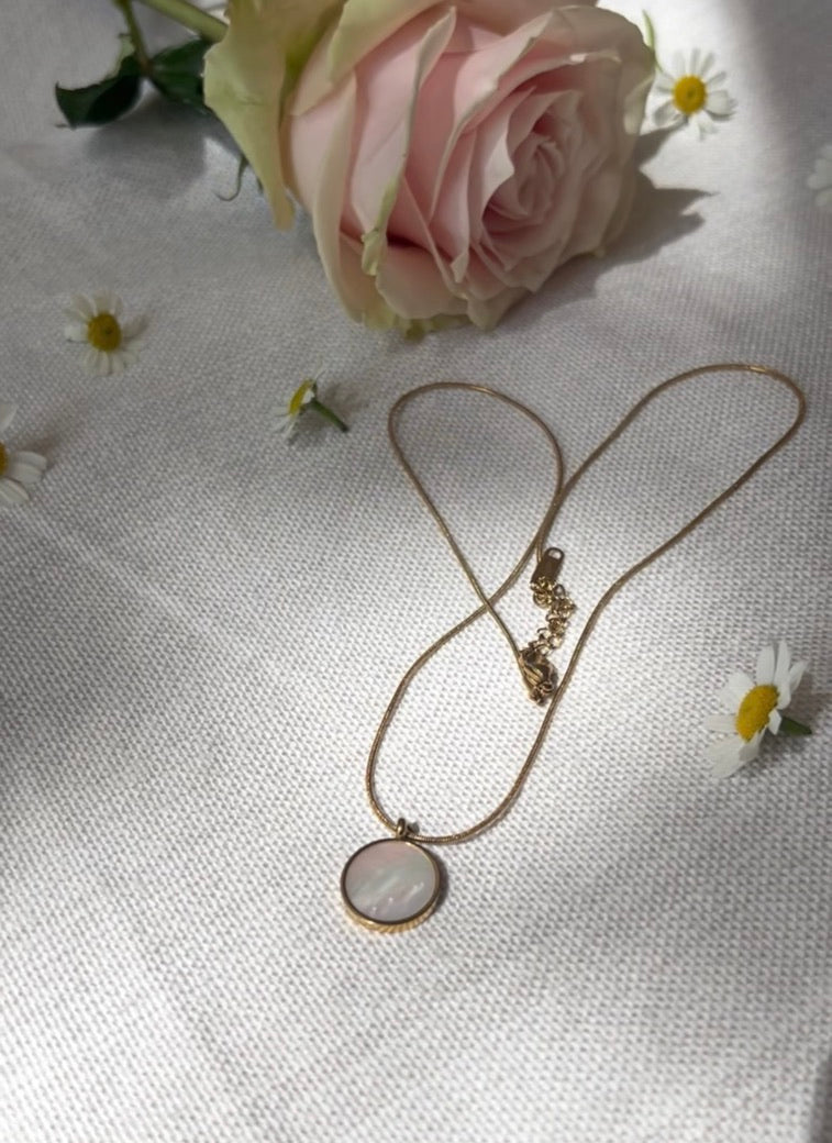 The Halo Necklace